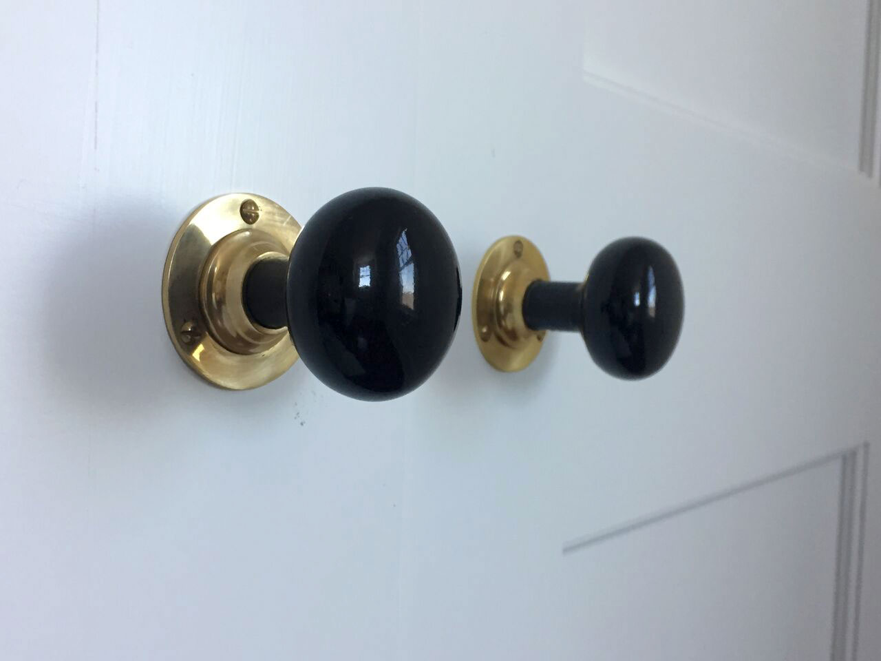 black-knobs